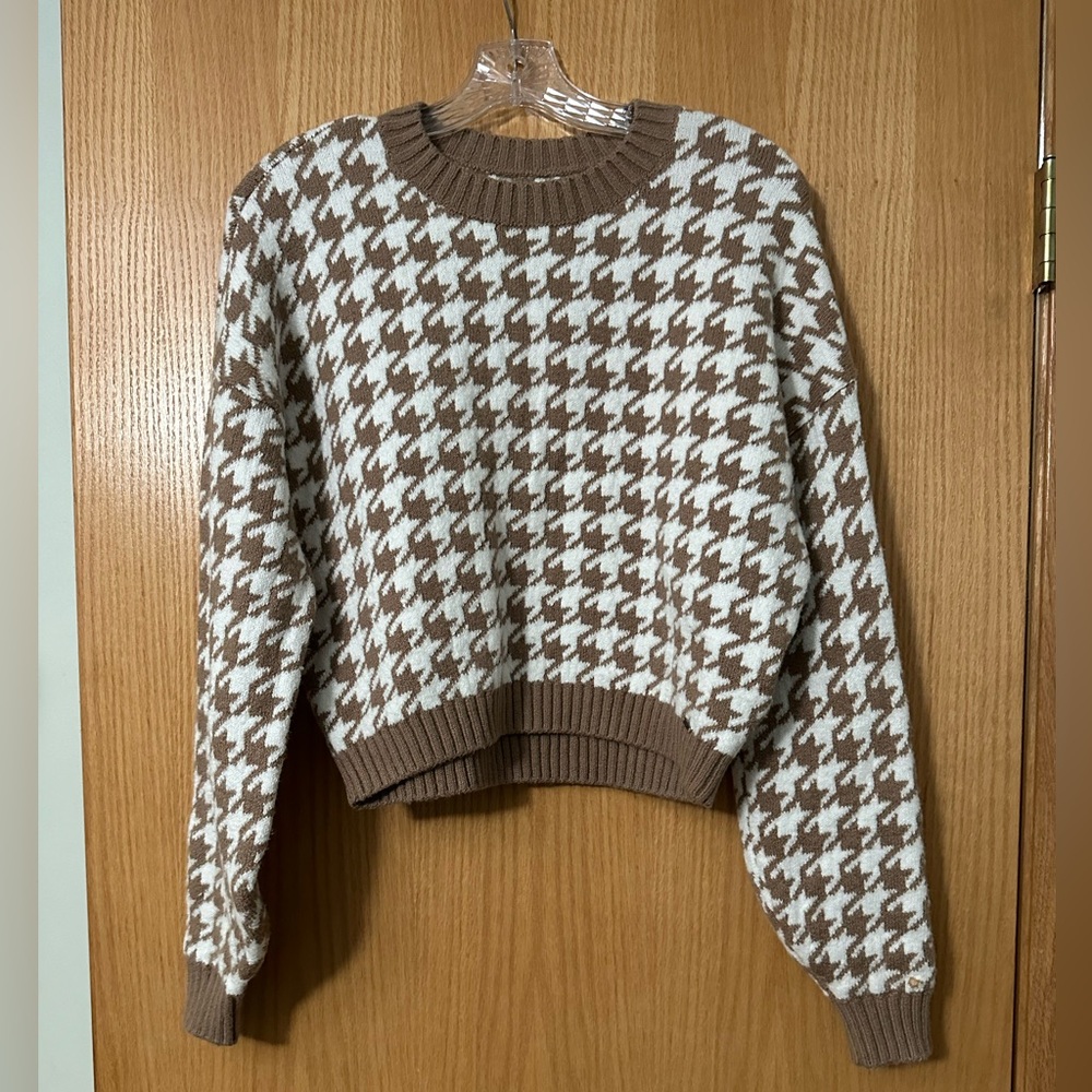 Hollister - Brown Knitted Sweater in Houndstooth Print
